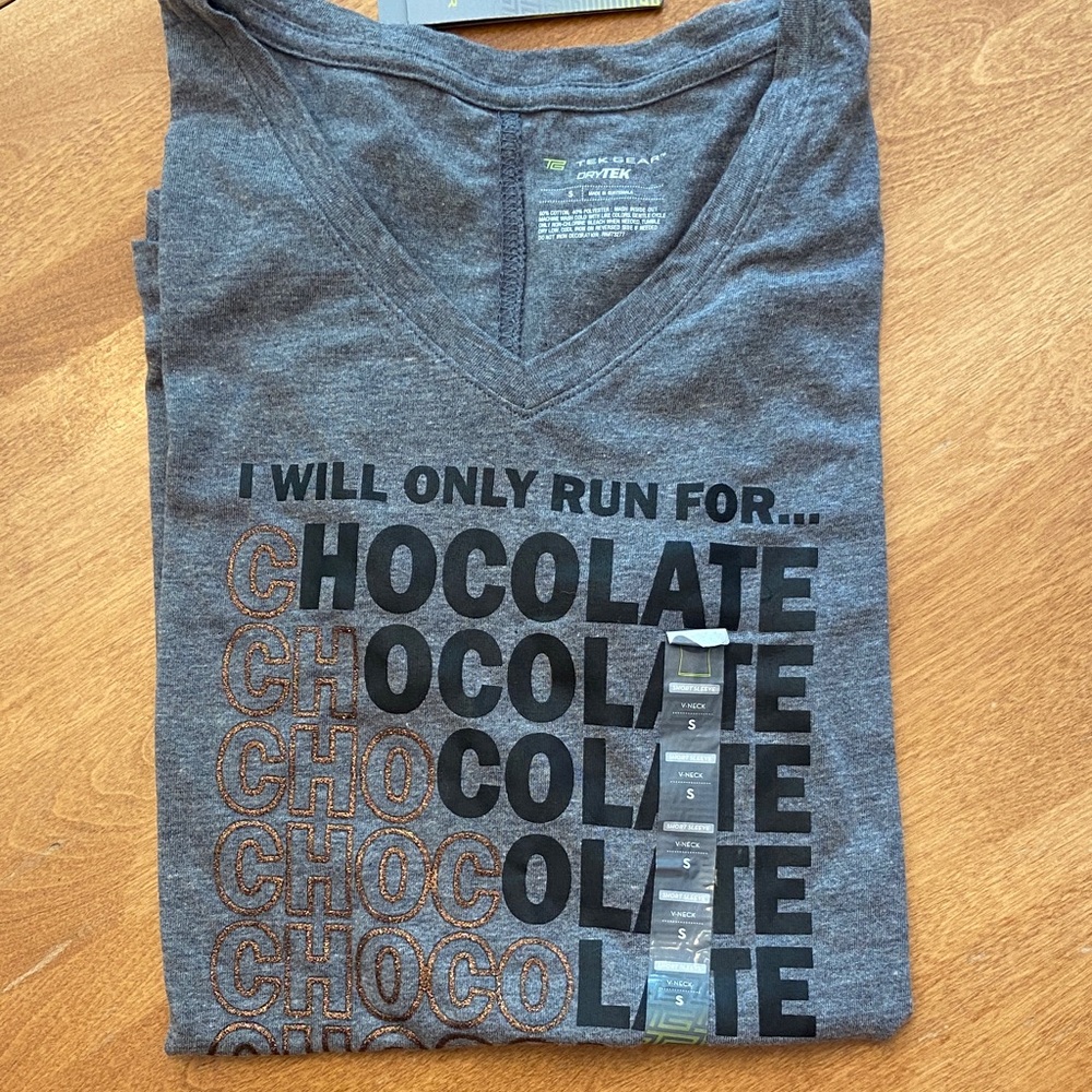 Kohl's Gray Graphic V-Neck Tee
